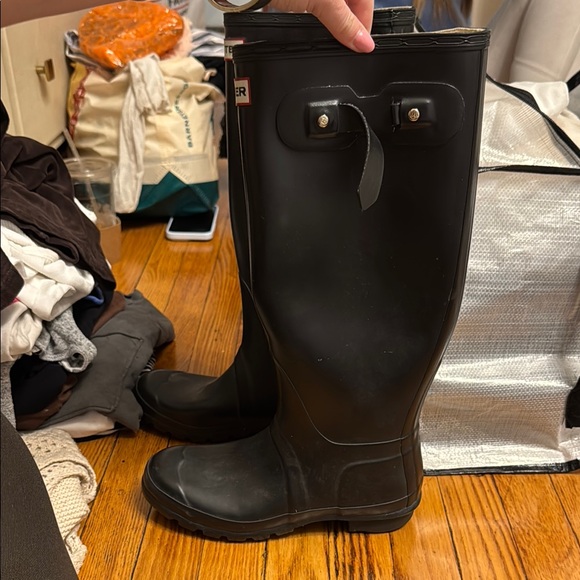 Hunter Classic Black Rain Boots - Picture 2 of 5